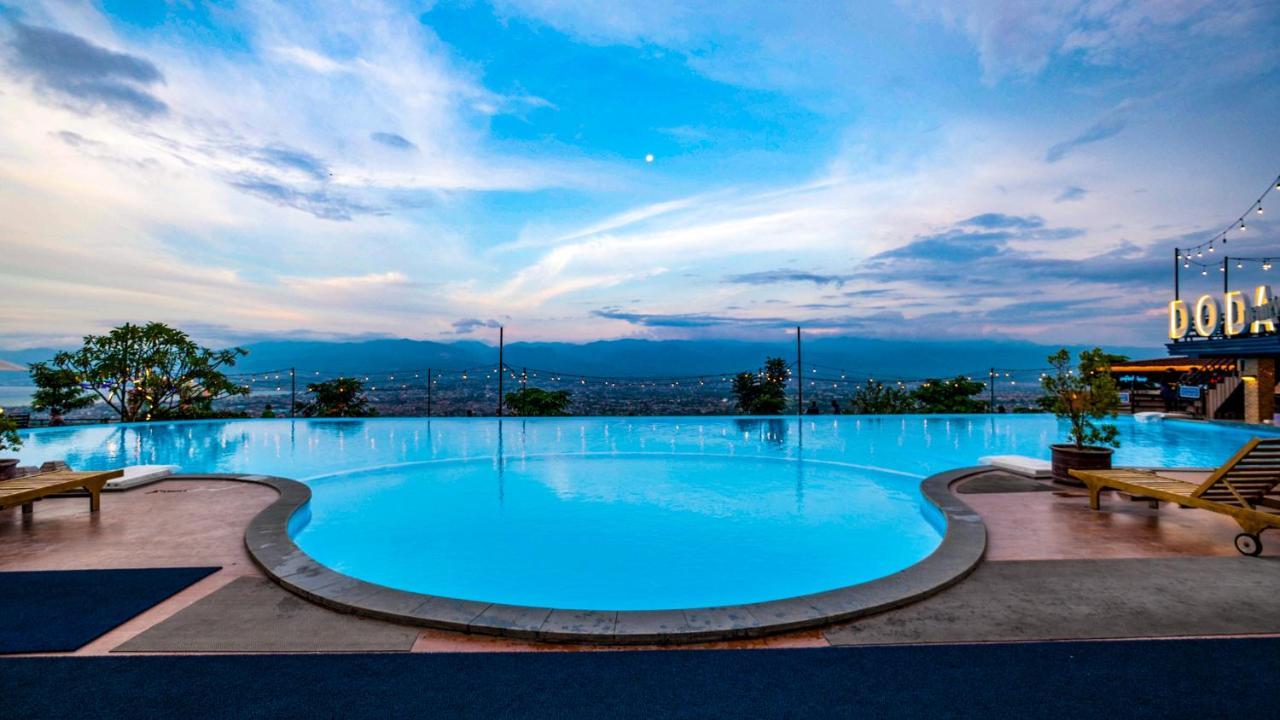 Bukit Indah Doda Hotel&Resorts Palu Exterior foto
