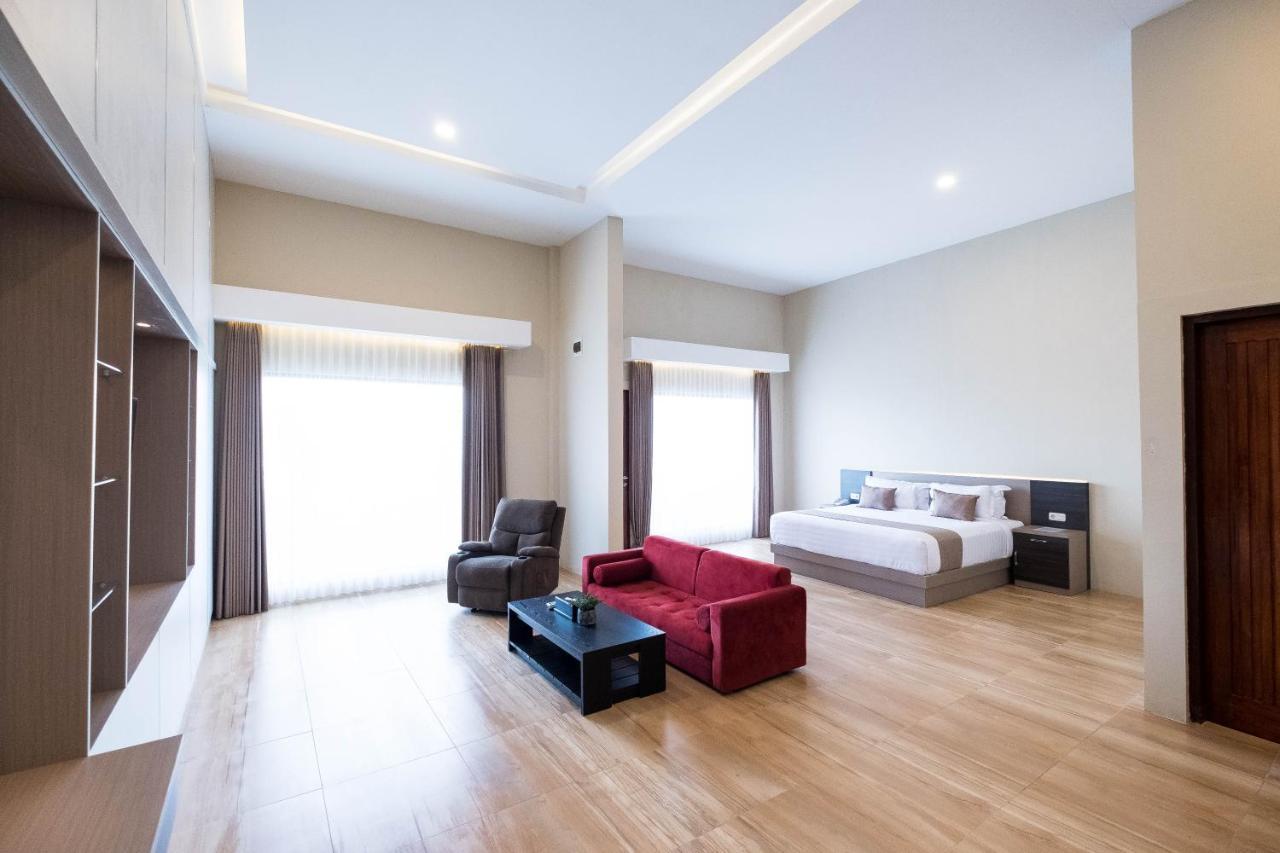 Bukit Indah Doda Hotel&Resorts Palu Exterior foto