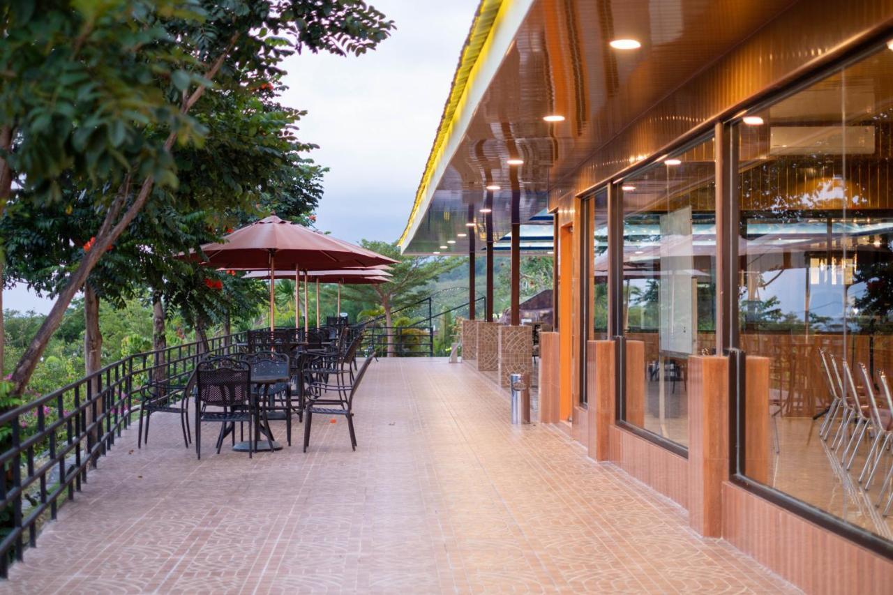 Bukit Indah Doda Hotel&Resorts Palu Exterior foto