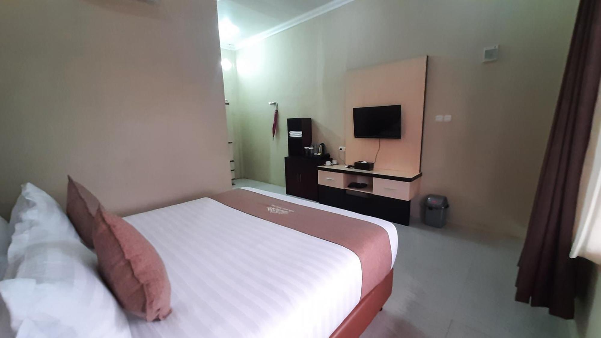 Bukit Indah Doda Hotel&Resorts Palu Exterior foto