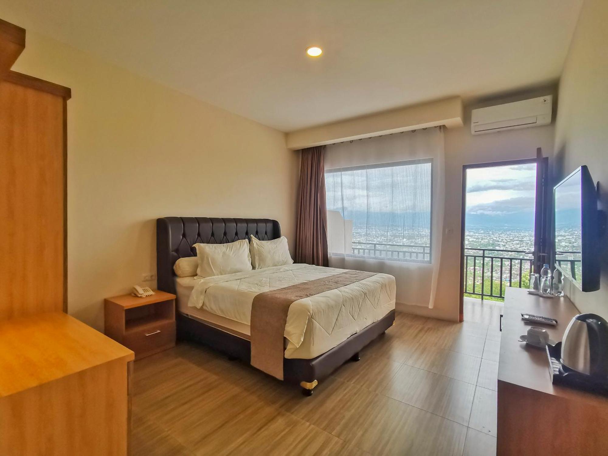 Bukit Indah Doda Hotel&Resorts Palu Exterior foto